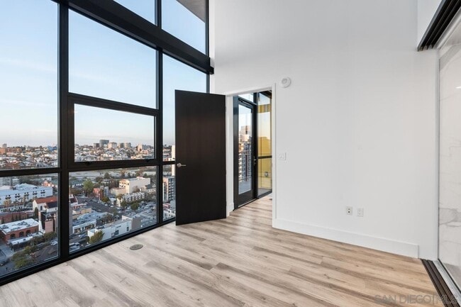 Foto del edificio - 1440 Columbia St