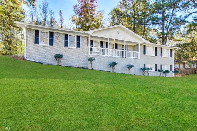 Building Photo - 3661 Collins Dr