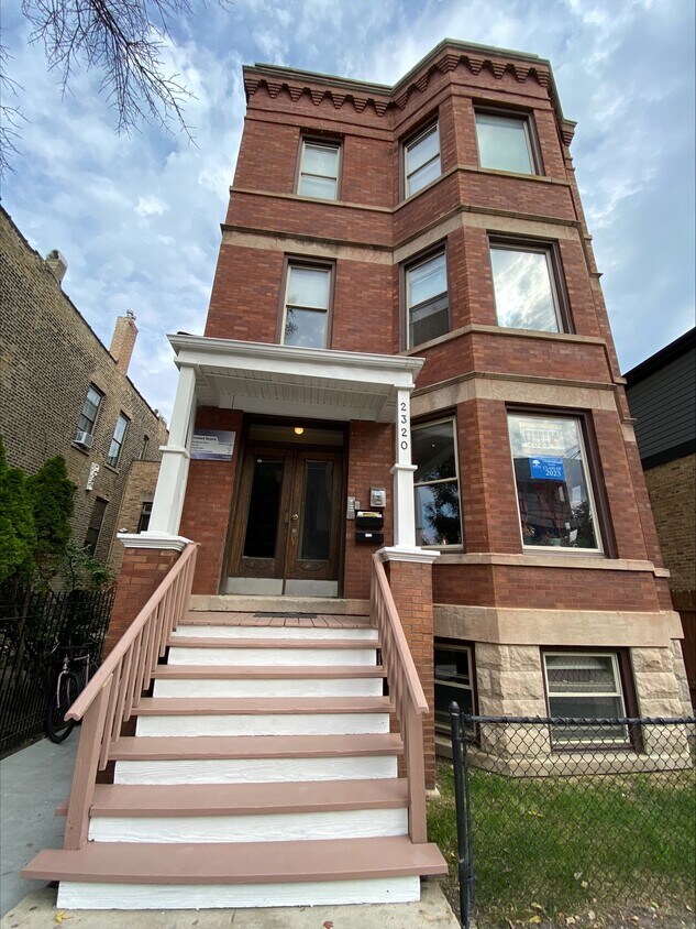 2320 W Armitage Ave Unit Apt 1, Chicago, IL 60647 Apartments in