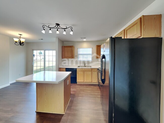 Foto del edificio - 11148 Carver Pond Rd