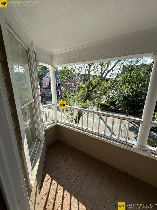 Foto del edificio - 68 Willow Ave