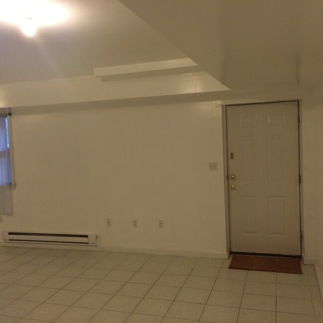 Building Photo - 64 Gautier Ave