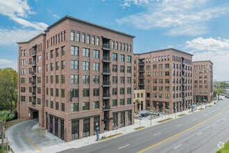 Building Photo - Cormac