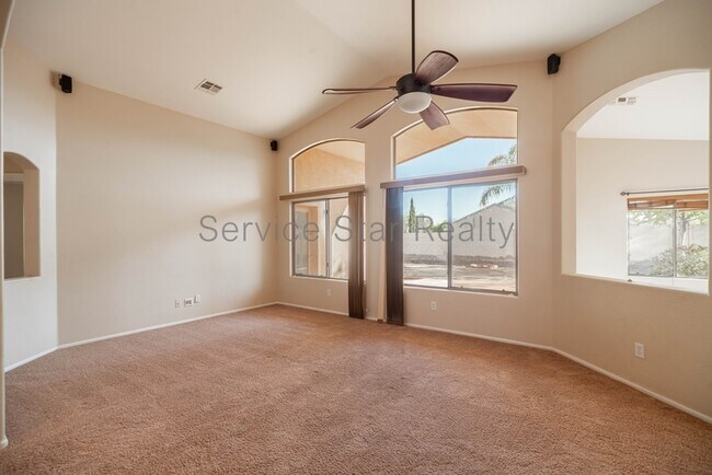 Foto del edificio - 17617 W Corrine Dr