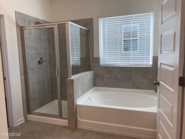 Foto del edificio - 4 br, 2.5 bath House - 113 Church St