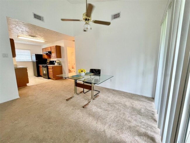 Building Photo - 11123 Drakeland Dr