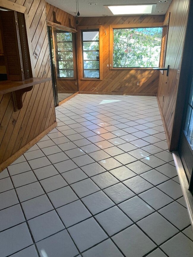 Building Photo - 5322 Fox Valley Trail