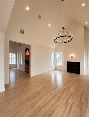 Foto del edificio - 5115 Vanderbilt Ave