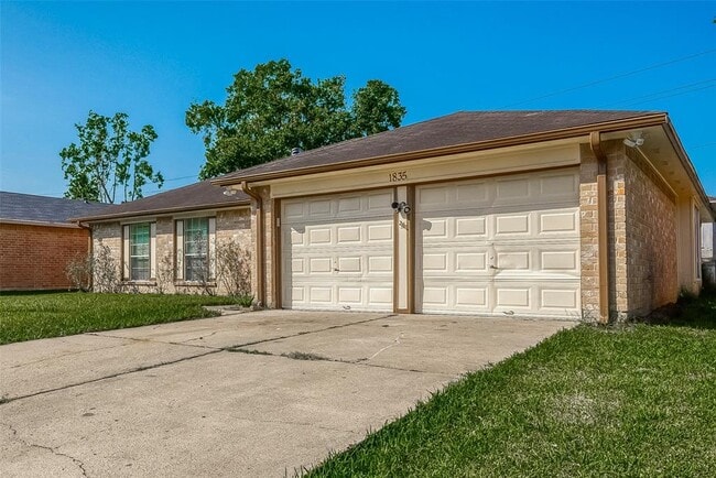 Building Photo - 1835 Ripple Creek Dr