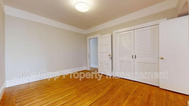 Building Photo - 1412 Lyon St