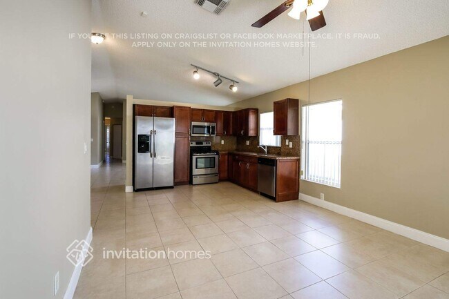 Foto del edificio - 18466 NW 22nd St