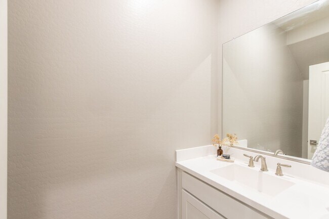 Building Photo - STUNNING 3 BED 2.5 BATHROOM + LOFT ARCADIA...