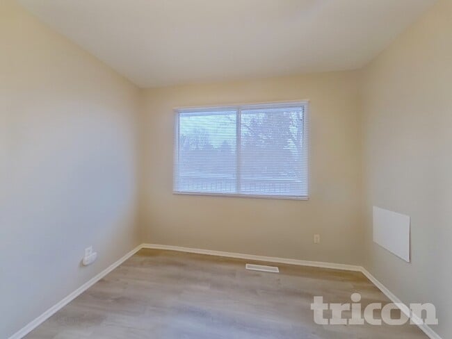 Building Photo - 1317 Doyle Pl