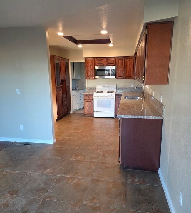 Building Photo - Northwest home