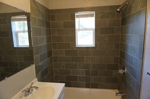 Building Photo - 159-161 Goltz