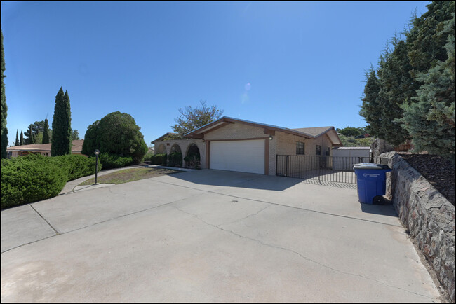 Building Photo - 2820 Devils Tower Cir