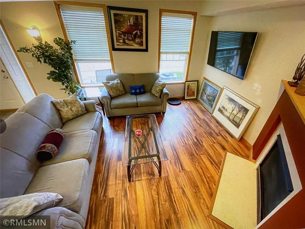 1613 Legacy Pkwy E, Maplewood, MN 55109 Townhome Rentals in Maplewood