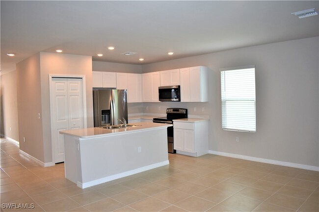 Building Photo - 15469 Wildflower Cir