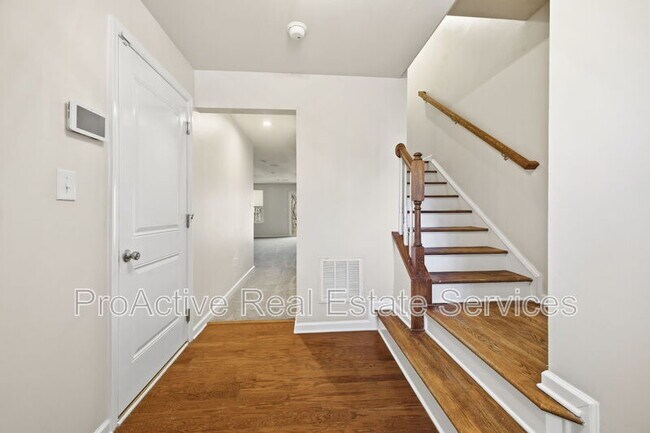 Foto del edificio - 4301 Whitfield Ln