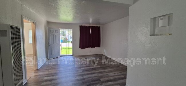 Building Photo - 460 N Washington St