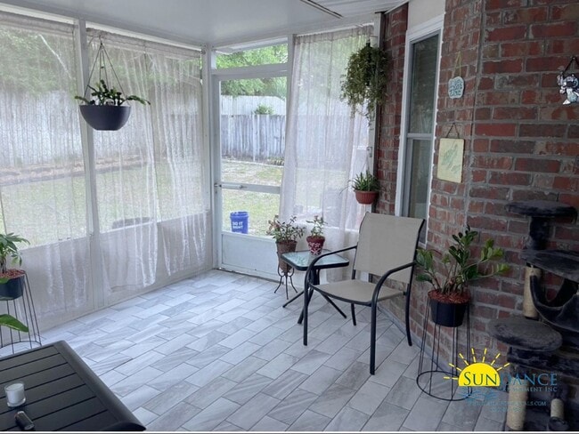 Foto del edificio - Great 3 Bedroom Home in Crestview!