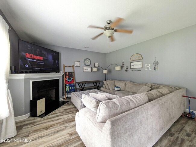 Foto del edificio - 205 Bell Ridge Ln