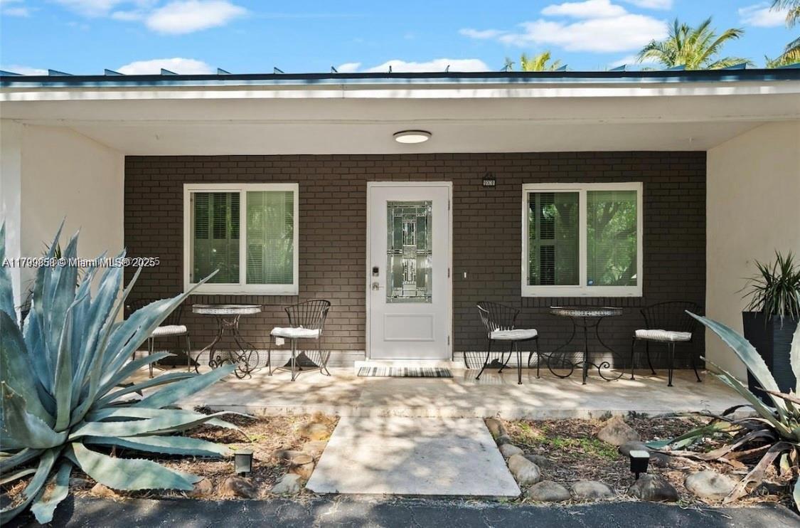Primary Photo - 1031 Redbird Ave