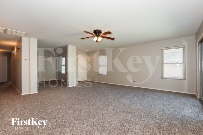 Building Photo - 2050 W Hayden Peak Dr