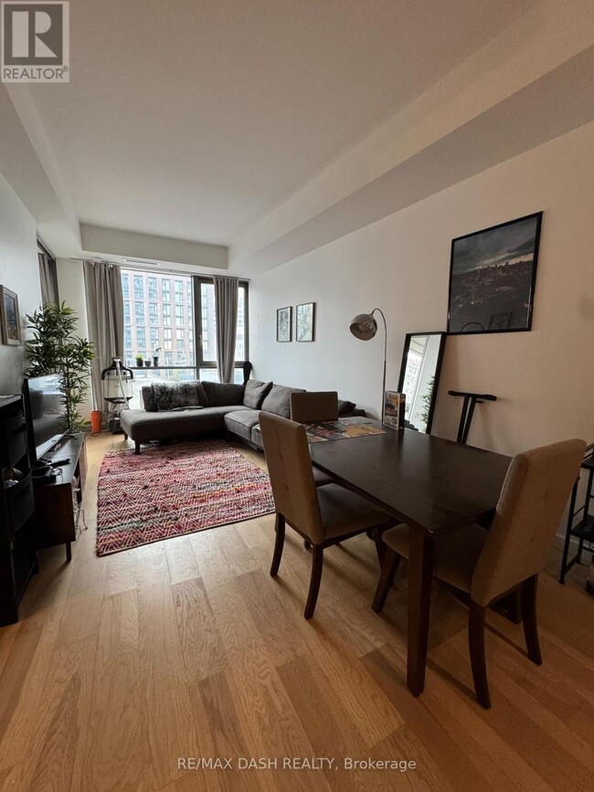 Photo du bâtiment - 390-390 Cherry St