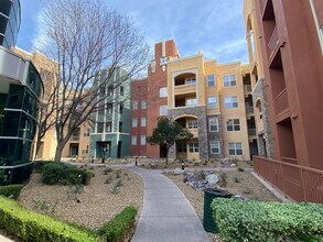 Building Photo - 68 E Serene Ave