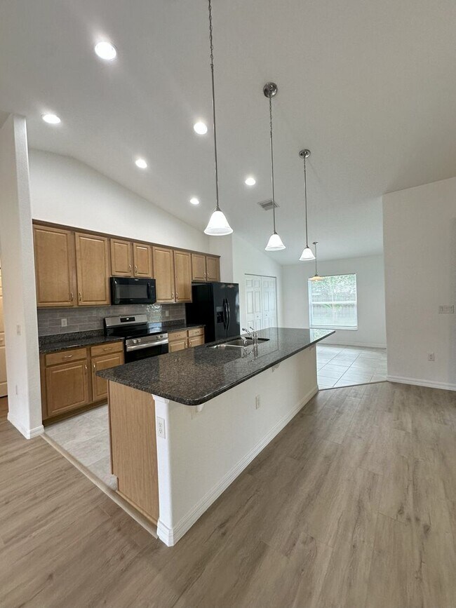 Foto del edificio - Move-In Ready Rental with Stylish Updates!