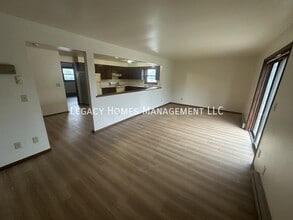 Building Photo - 1023 Lawe St