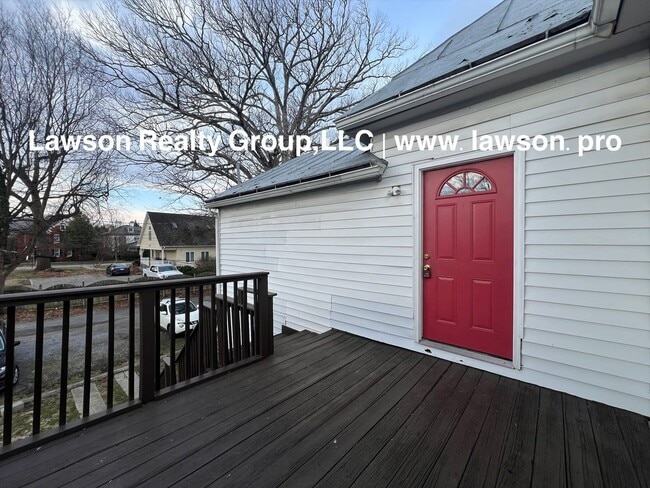 Building Photo - 360 Mountain Ave SW