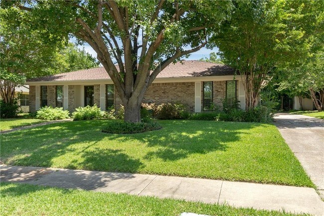 Building Photo - 2728 Chadwick Dr