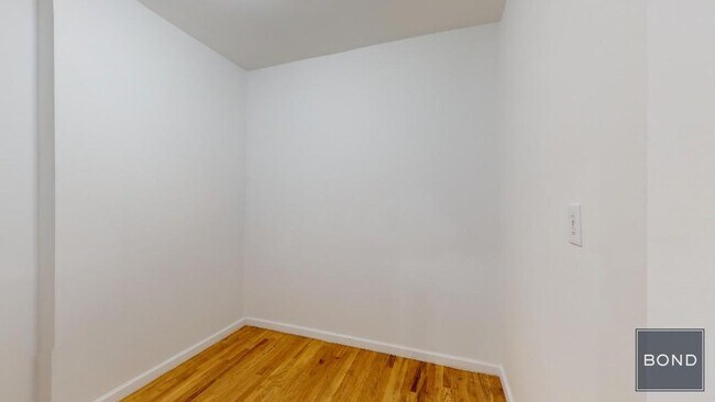 Foto del edificio - 139 W 28th St