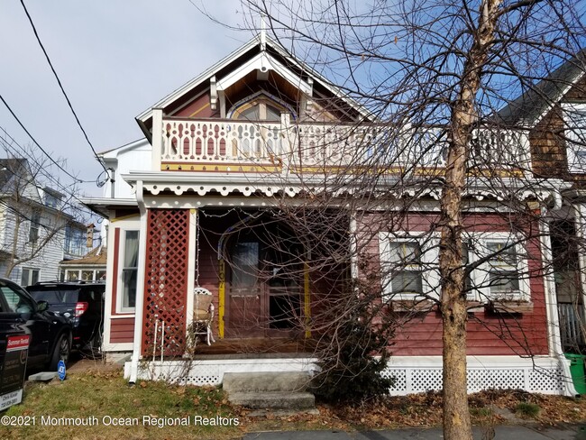 Building Photo - 107 Asbury Ave