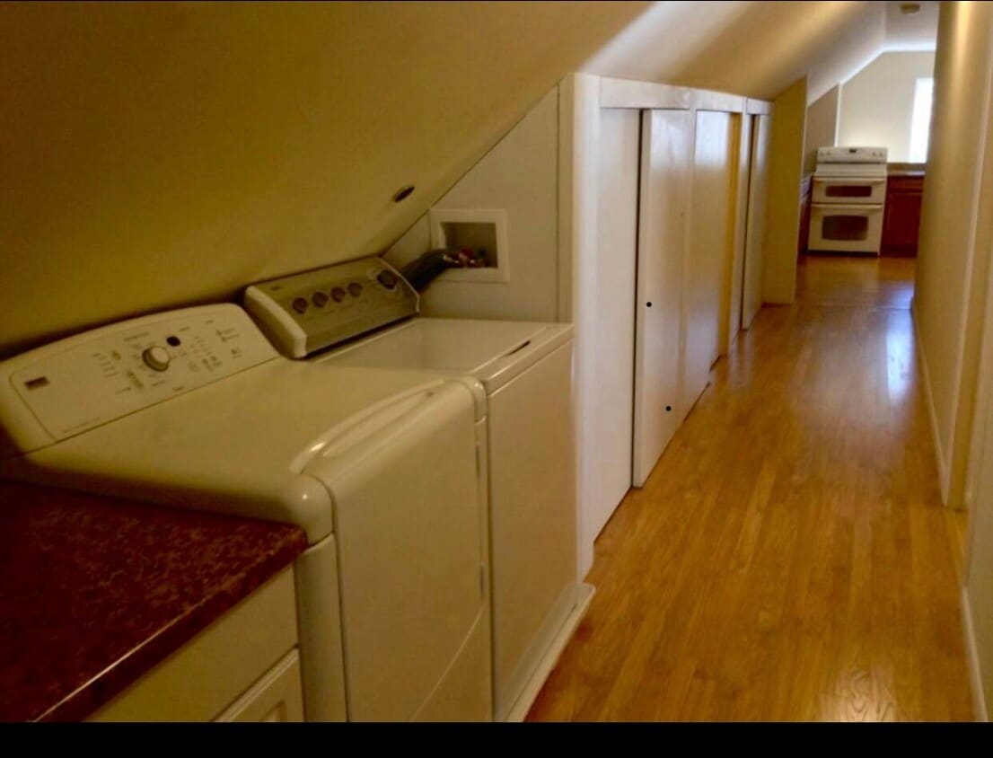 Primary Photo - 122 Hoffman Ln