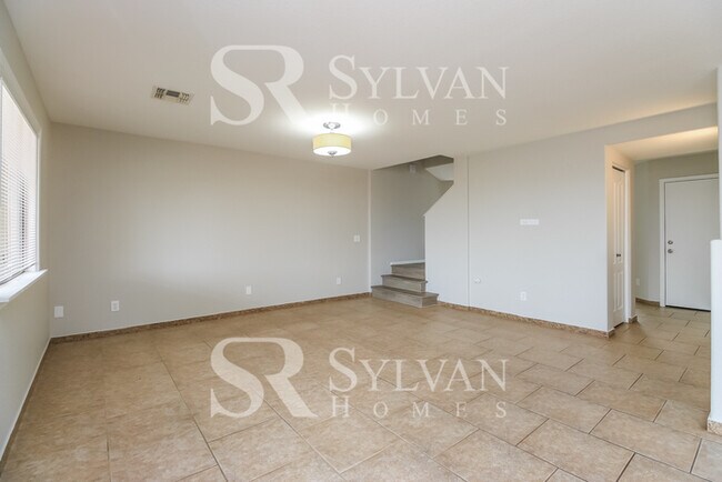 Building Photo - Spacious 5 BR 3 BA home