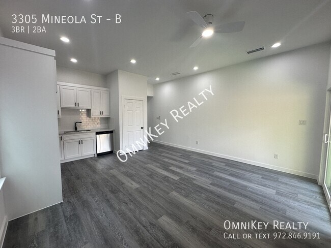 Building Photo - 3305 Mineola St