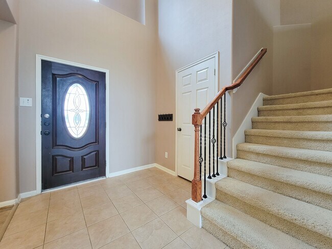 Foto del edificio - 819 Arlington Ln