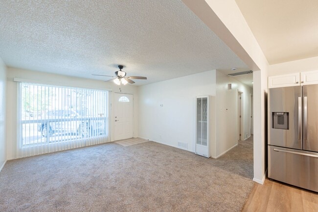 Building Photo - Brick Westside 2/bd 1/ba