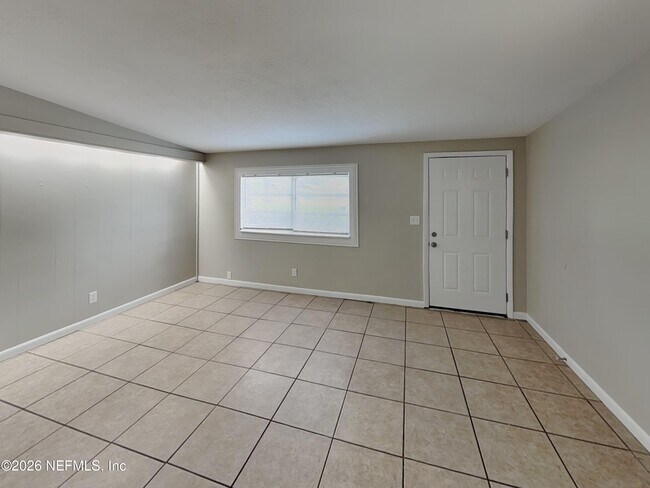 Building Photo - 1566 Quante Rd