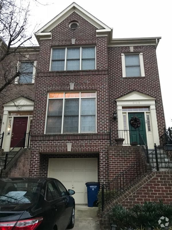 Building Photo - 8100 Boss St