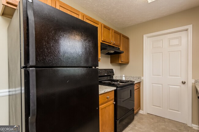 Building Photo - 143 Beechwood Ln