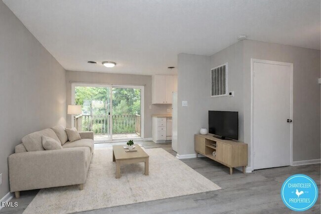 Building Photo - 120 Rectory St