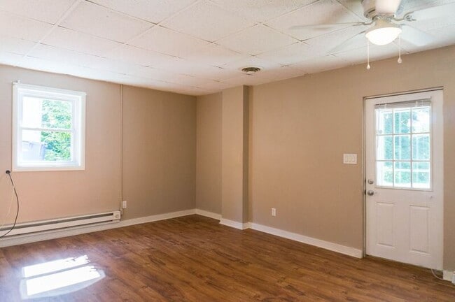 Building Photo - 188 Edgewood Rd