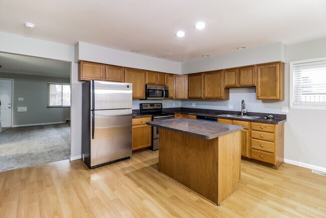 Foto del edificio - 5633 Green Acres Ct