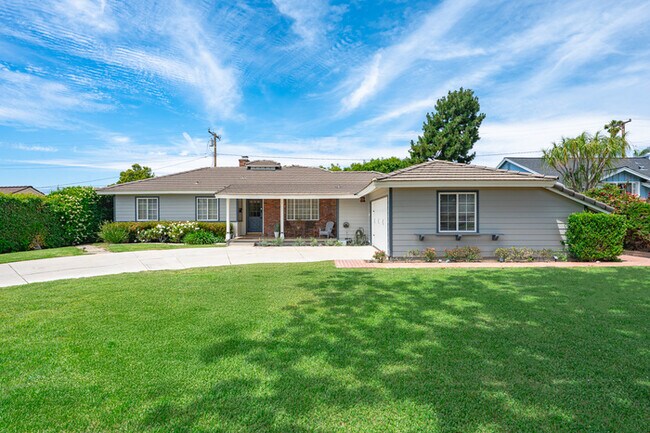 Foto del edificio - Chic Family house in West Covina