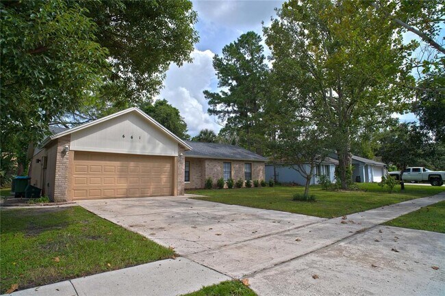 Foto del edificio - 661 Murphy Rd