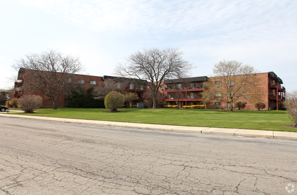 Primary Photo - Lorraine Park Apartments